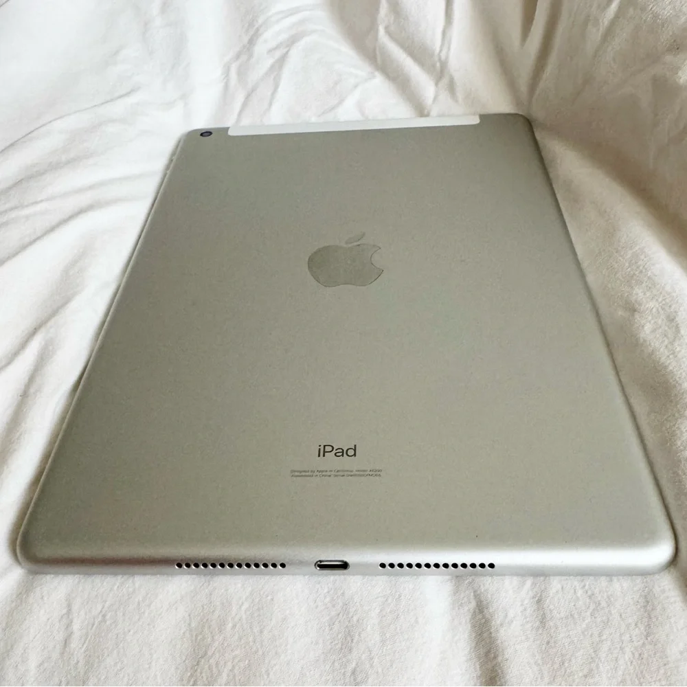 Apple iPad 7th Gen 128GB 10.2